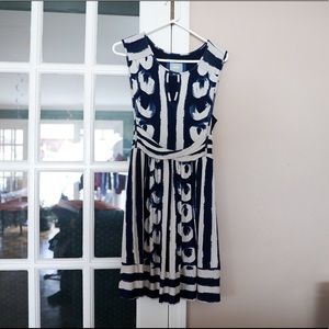 Blue and cream sleeveless mid-length dress